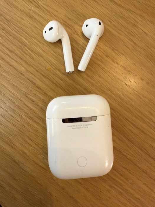 Apple AirPods 2 от 2019г.