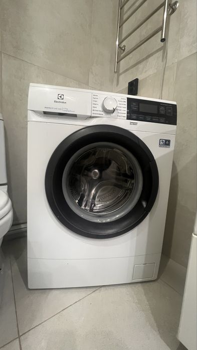 Продам стиральную машину