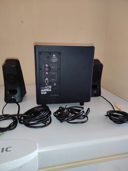 Sistem Logitech 2.1 Z523