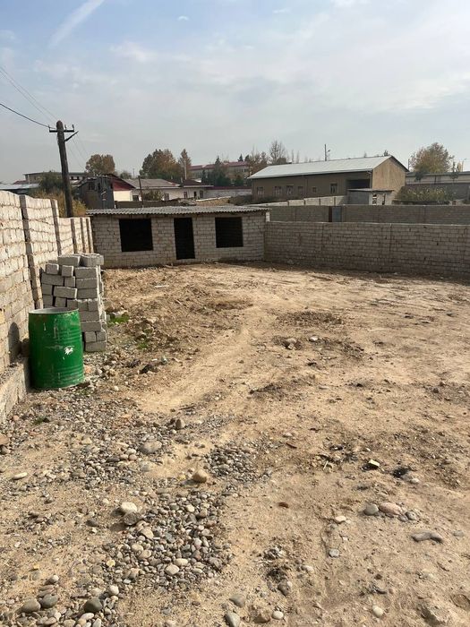 Yer. Sotiladi Tolabeda srochna