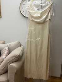 Сватбена копринена рокля с гръцко деколте