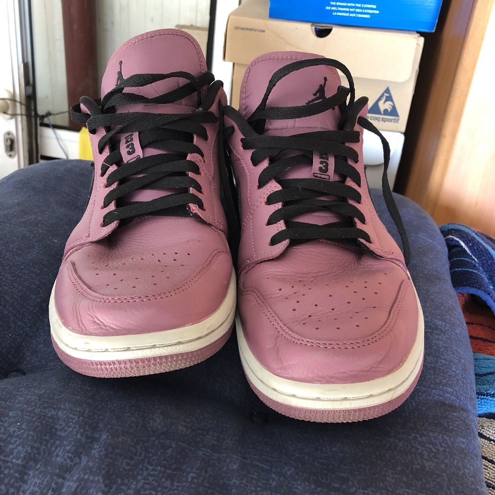 Air Jordan 1 Low "Magenta" sneakers