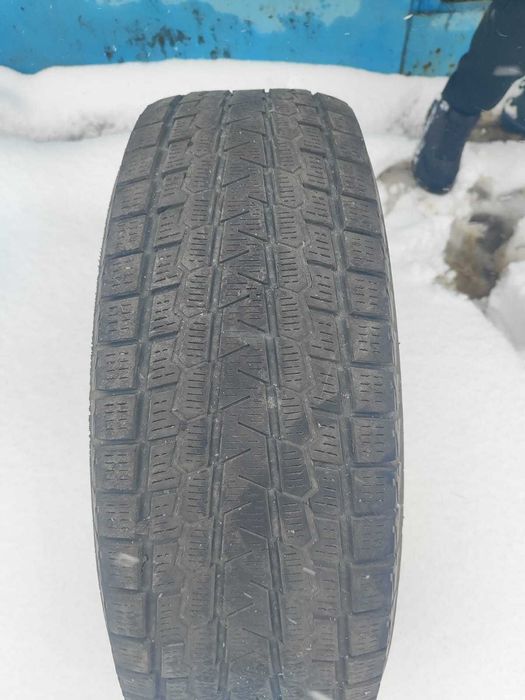 Продам автошины всесезонка  215/70 R16