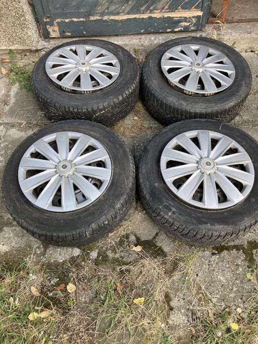 Джанти с гуми за Toyota Rav4 5x114.3 215/60/16