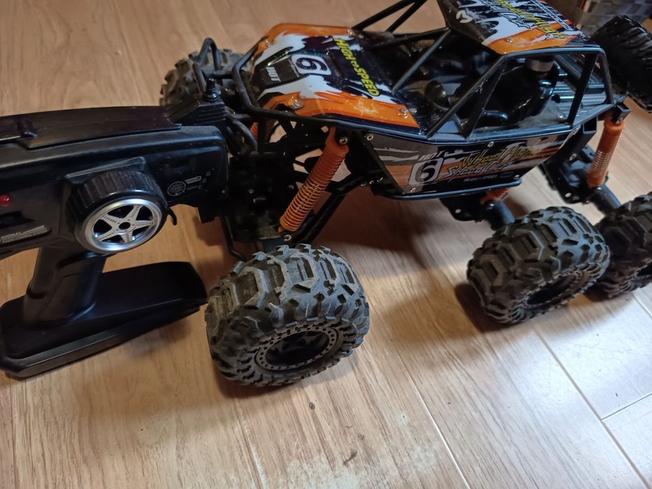 Masina cu telecomanda