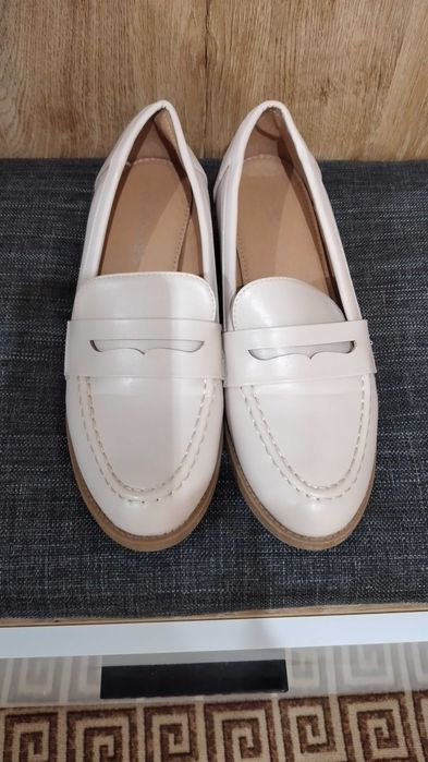 Дамски бежови ежедневни обувки ном 37