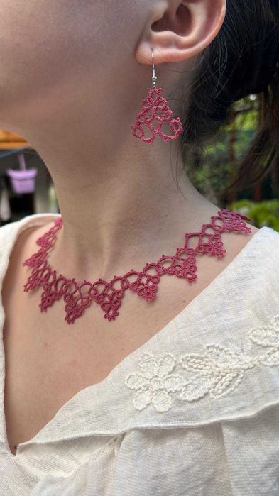 Set colier si cercei, lucrat manual in tehnica tatting