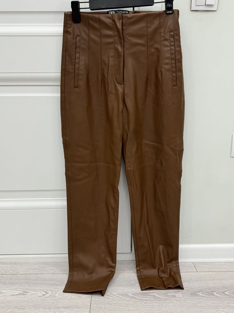 Брюки Zara из эко кожи