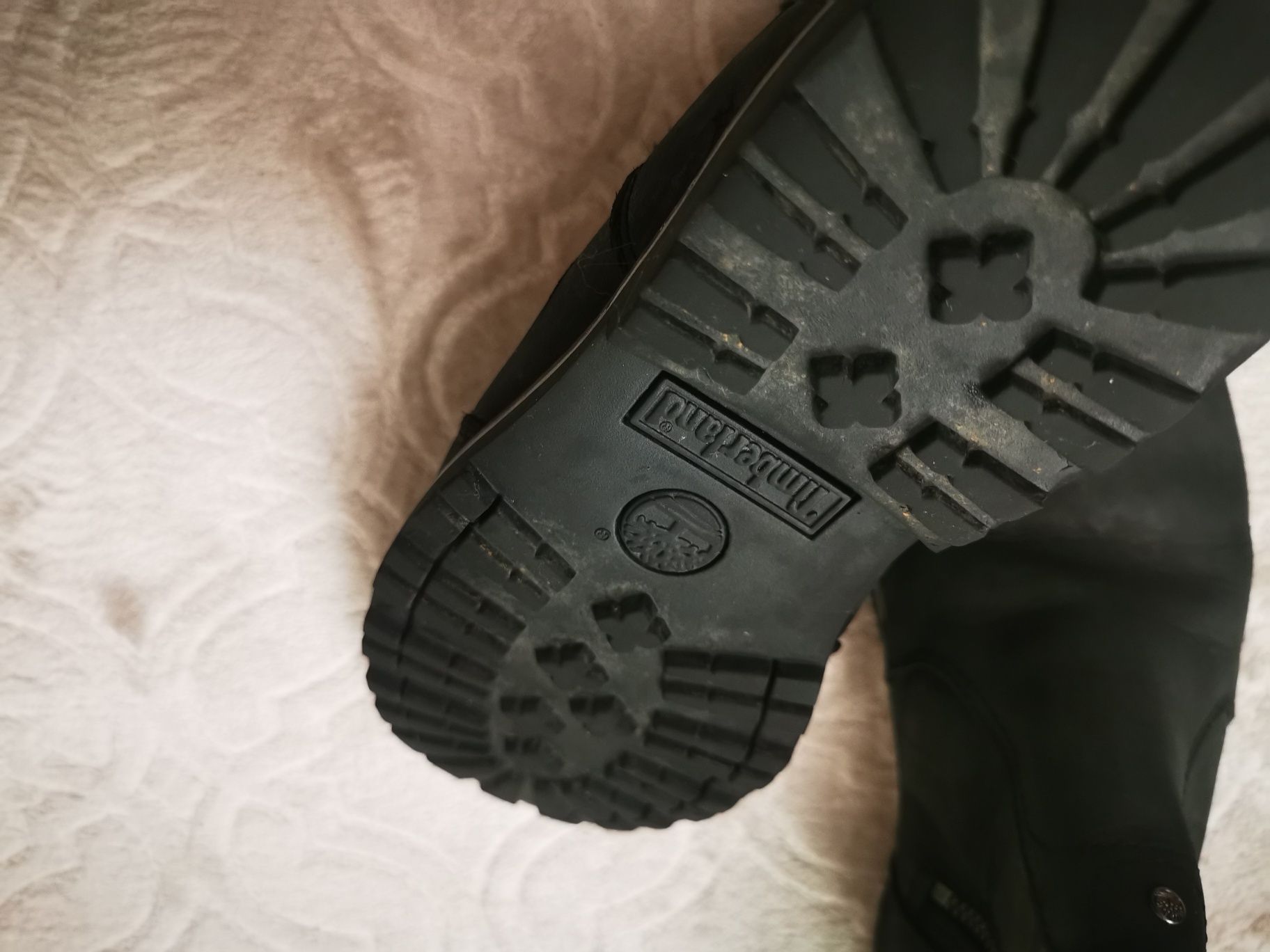Лот Зимни Timberland 35.5 и есенни маратонки Adidas 35 номер#боти#боту