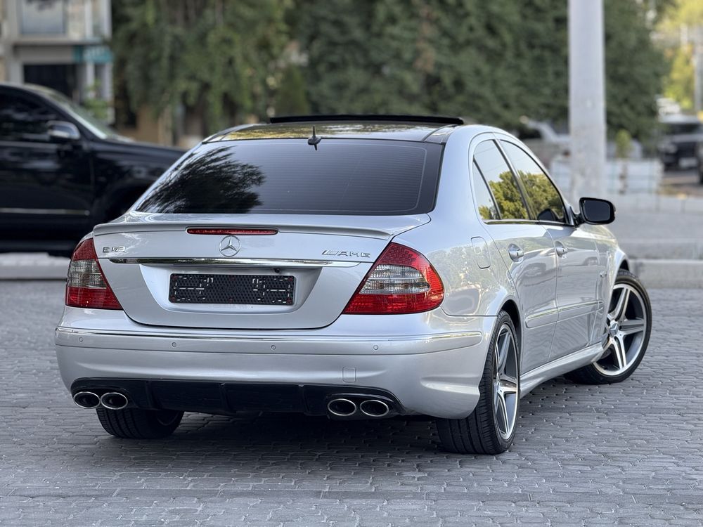 Mersedes benz W 211  6.3-AMG  514-л.с