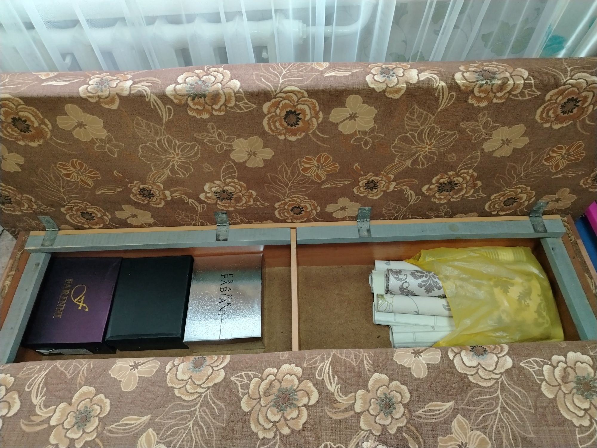 Продам софу диван.