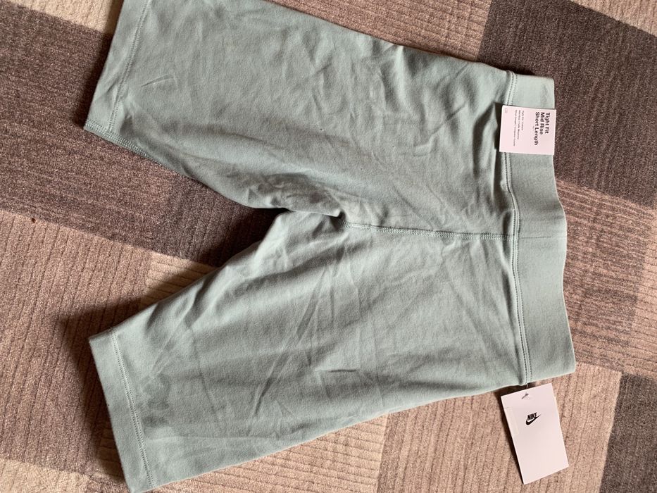 Къс клин Nike