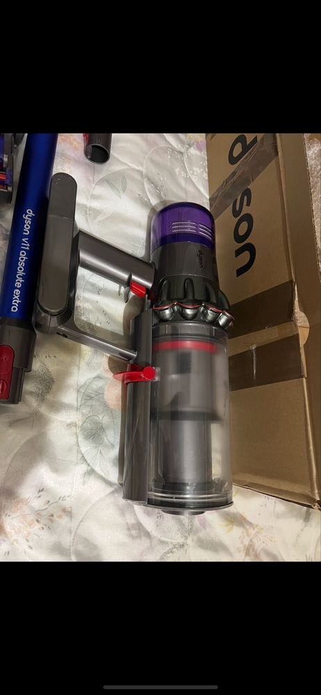 Прахосмукачка Dyson V11 .Перфектна!