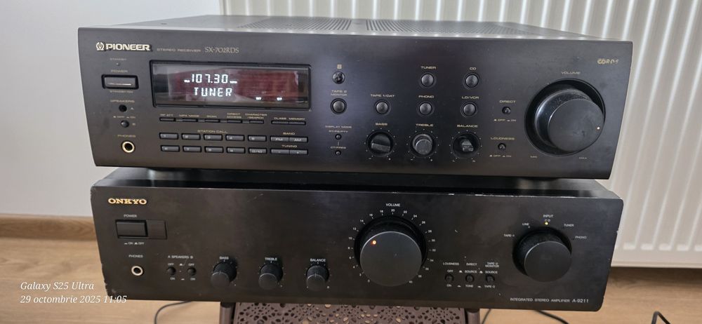 Amplificatoare Onkyo și Pioneer