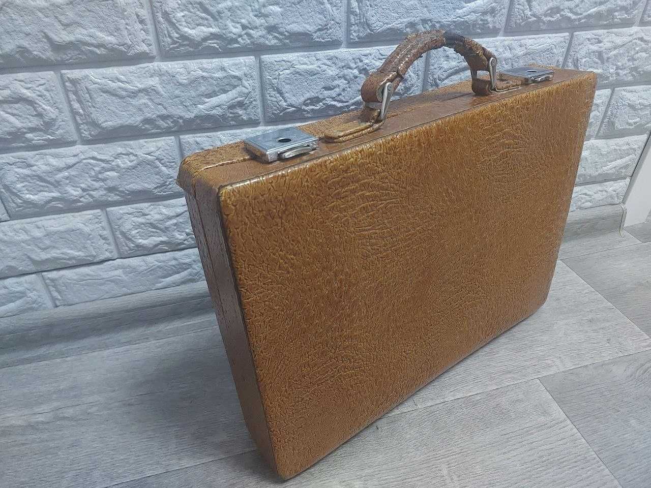Дипломат для учащихся