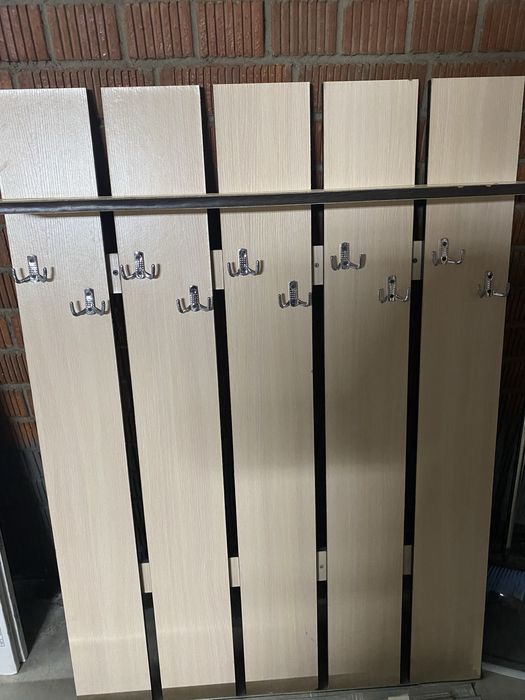 Прихожка (вешкалка), тумба для обуви, навесной шкафчик с петлями.