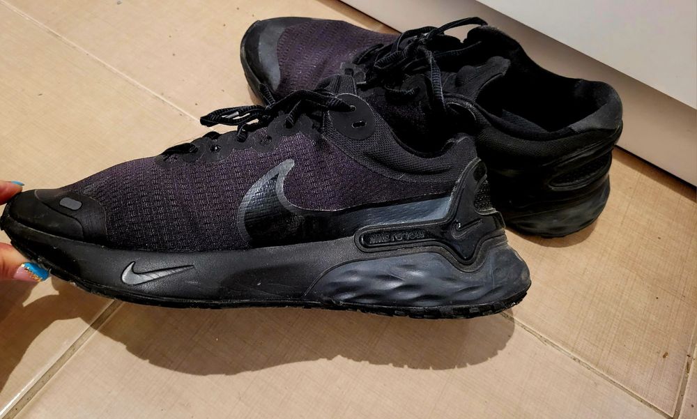 Vând încălțăminte barbati mărimea 42