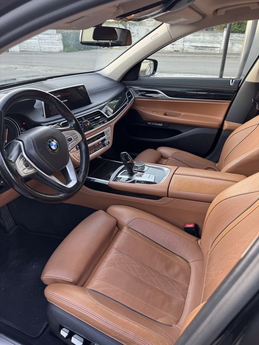 Bmw 740xd, 320 CP, an 2017, stare perfecta
