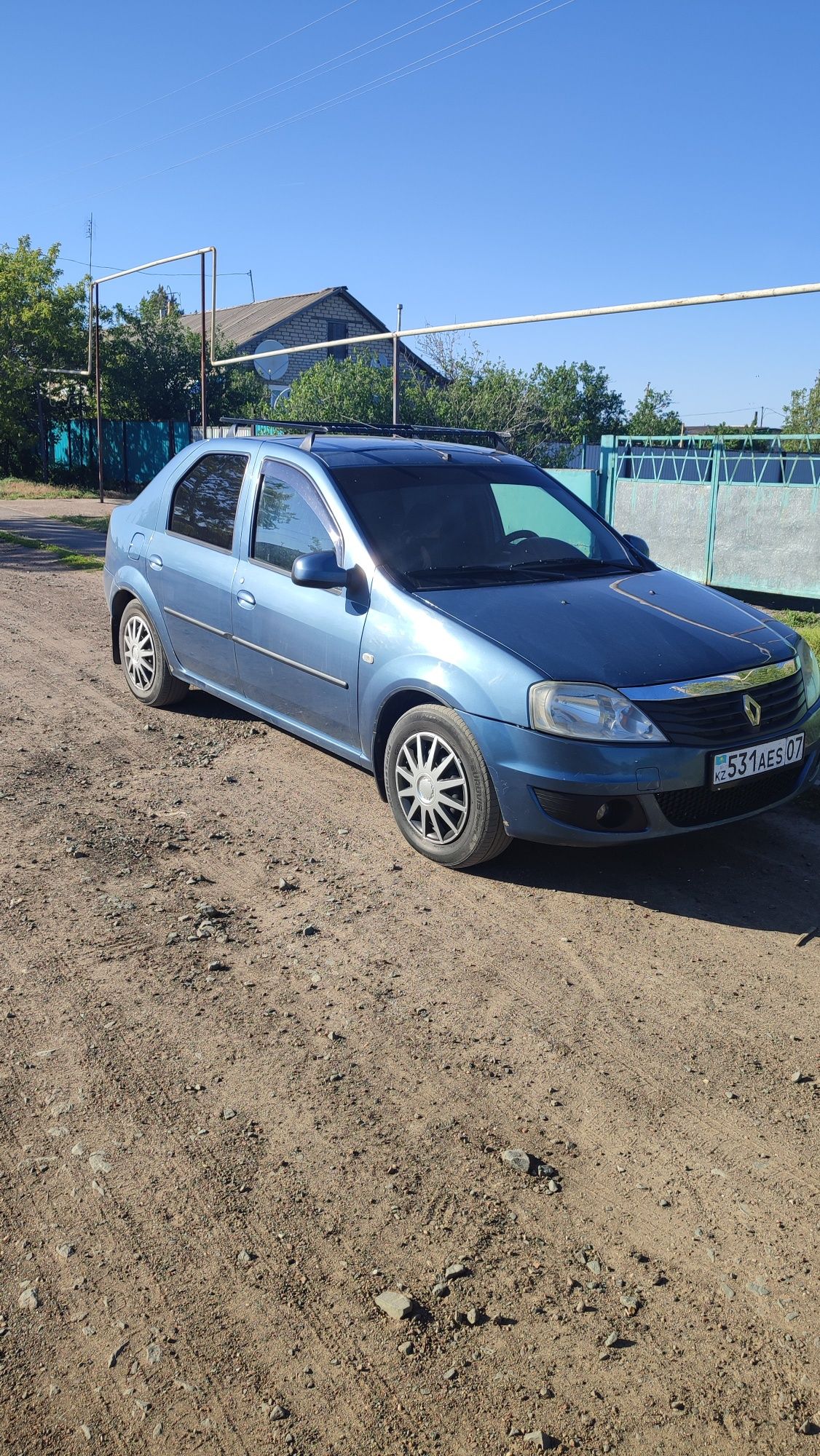 рено логан 1 2013 год
