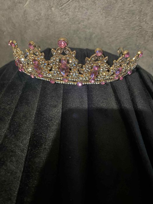 Корона за повод