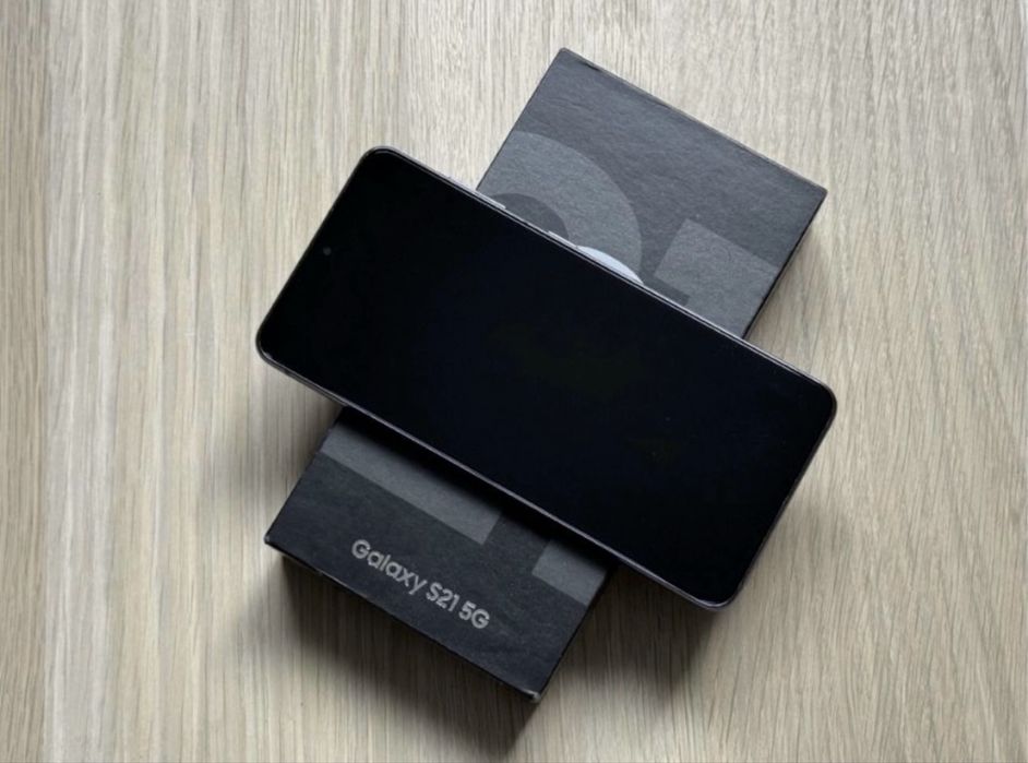 Samsung Galaxy S21 5G; Gray; 128 GB; Impecabil
