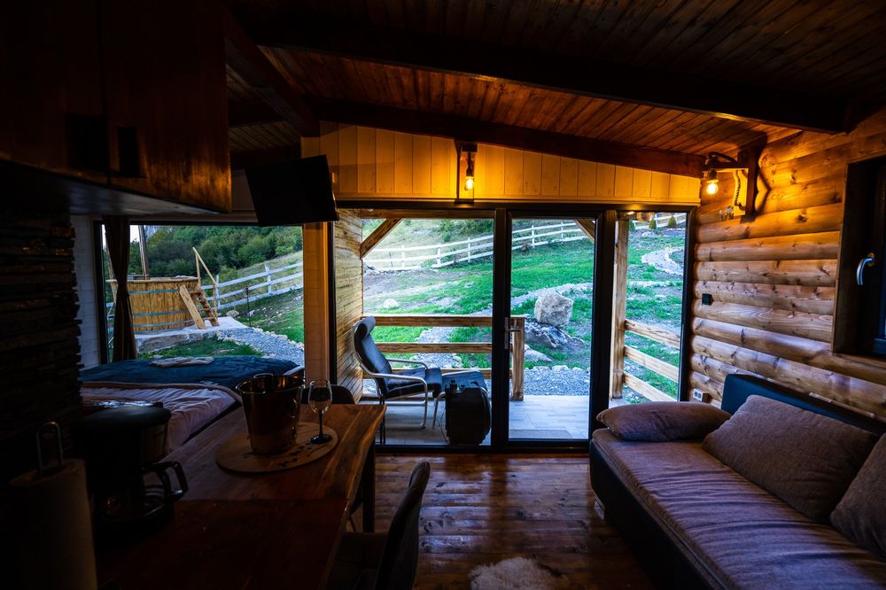 Cabana de inchiriat cu ciubar Everest View in inima Apusenilor