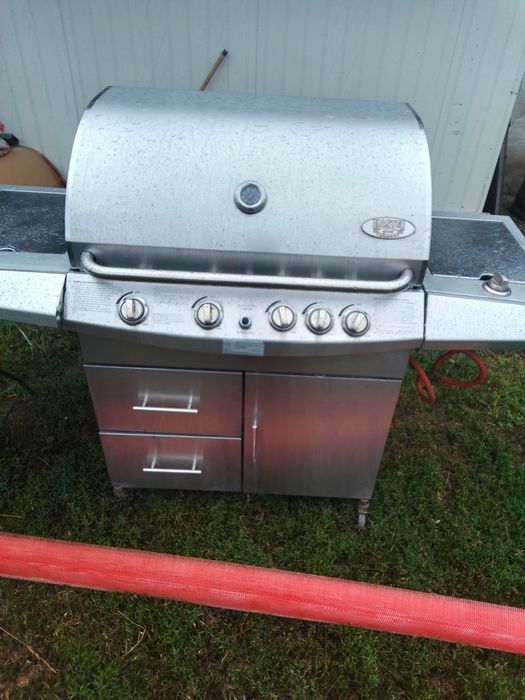 Gratar profesional pe butelie