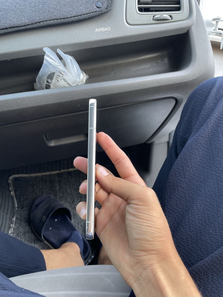 Samsung S22 xotira 256