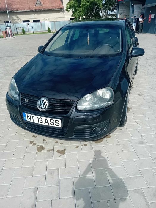 Schim golf 5 cu mercedes vito plus diferență