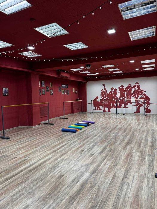 Танцевальный зал на Гагарина-Абая