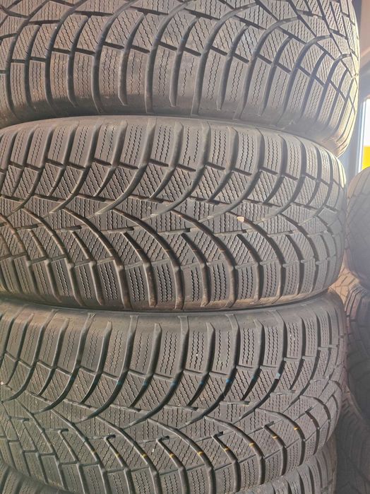 4бр.зимни гуми 215/55/18 Toyo