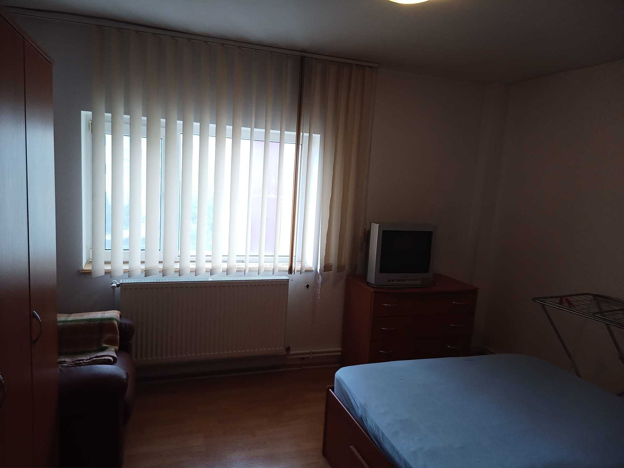 De vanzare apartament de 3 camere pe Bd. Daciei