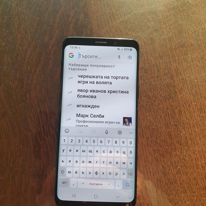 Samsung s 9 оригинален работи перфектно батерията е добре