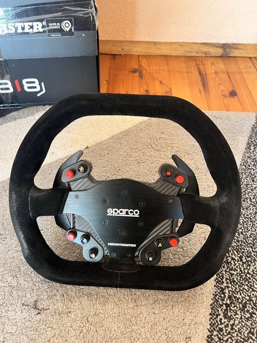 Продавам Thrustmaster T818 + Педали + 2 Волана + Desk Mount Kit