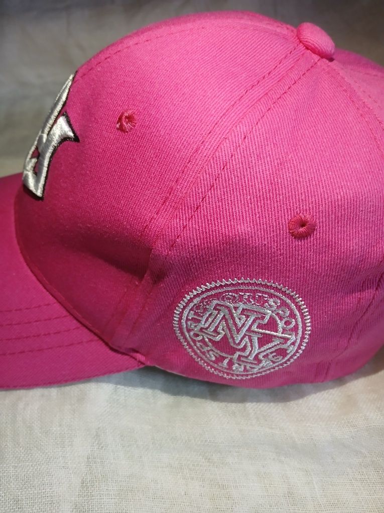 NY..sapca logo dama
