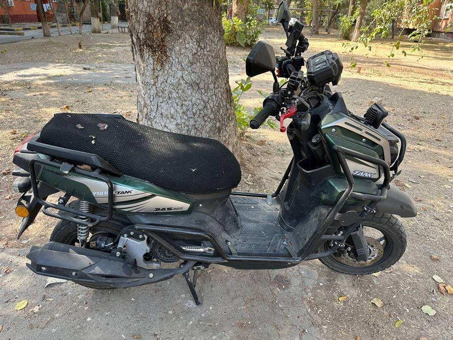 Skuter Tank pro max sotiladi