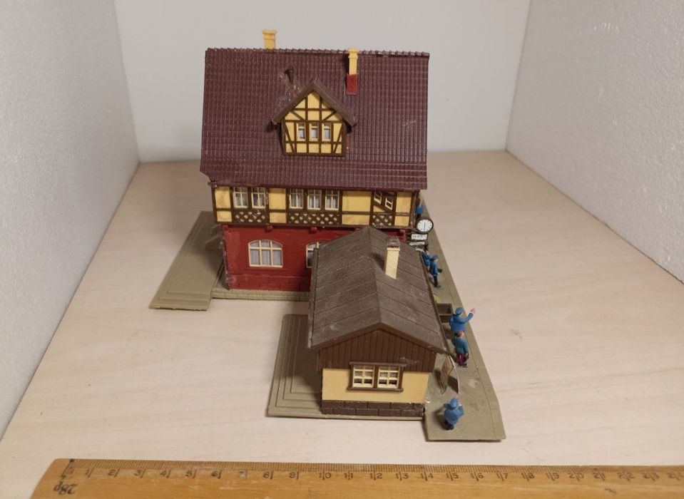 Gara trenulet electric scara 1:87 vollmer 29596
Vollmer 29596
Se v