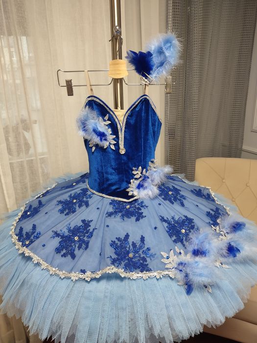 Синя балетна пачка.