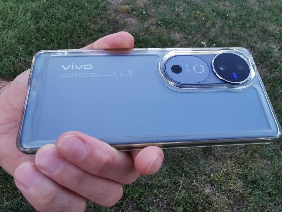 Vivo V40 (lentile Zeiss)