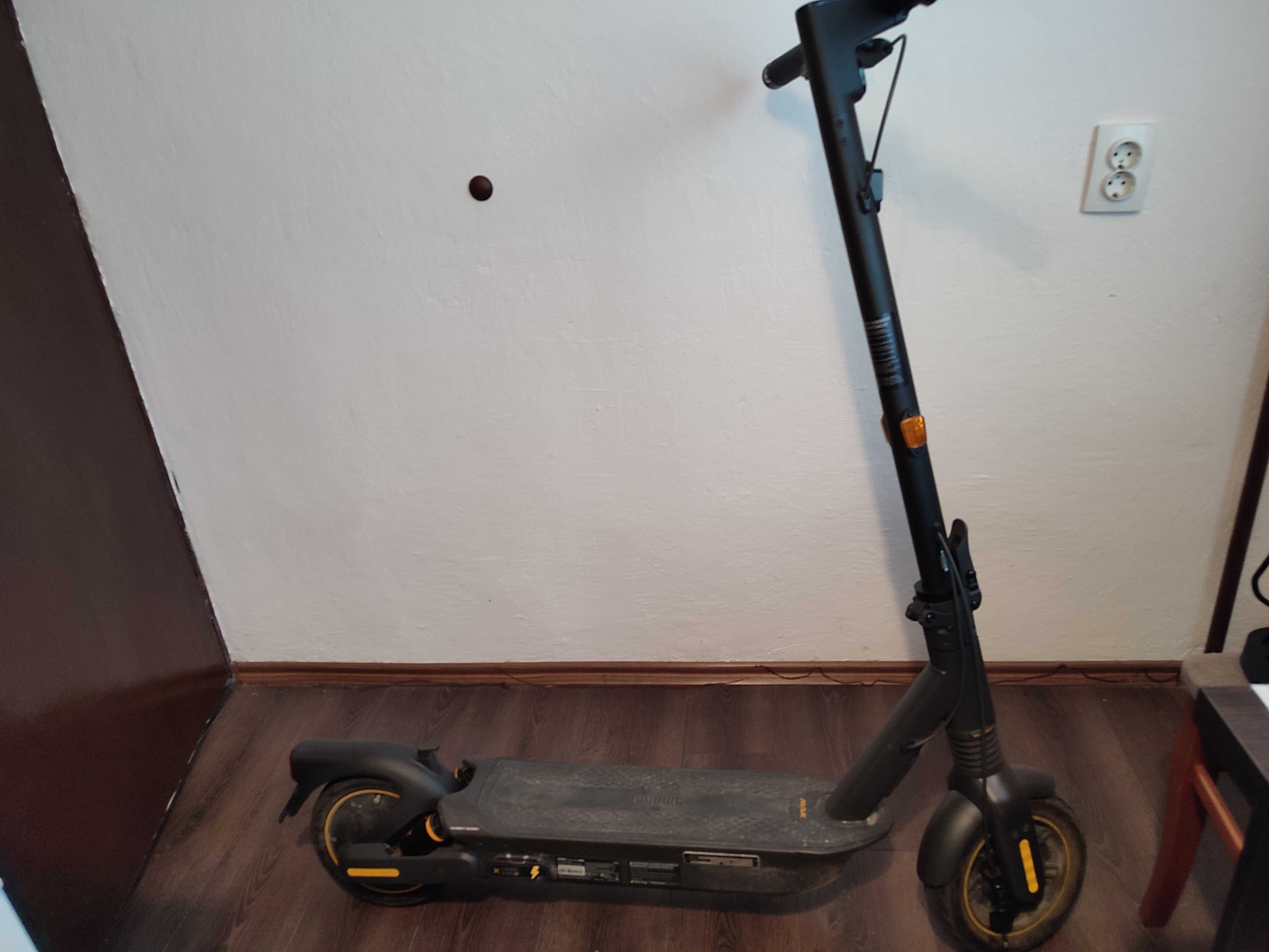 Segway Ninebot Max G2 електрическа тротинетка