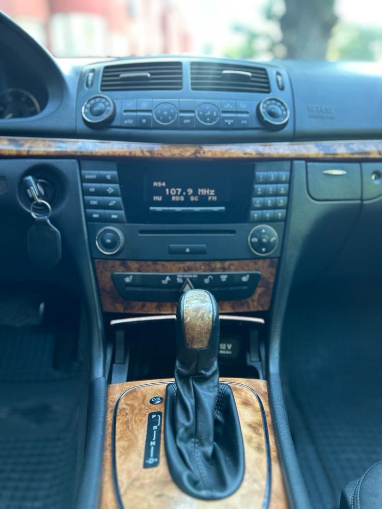 Mercedes-Benc E200 CDI