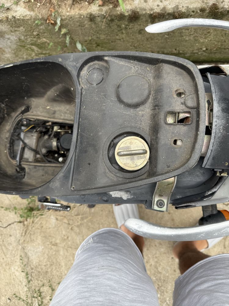 Китайски скутер, не пали ! Kymco