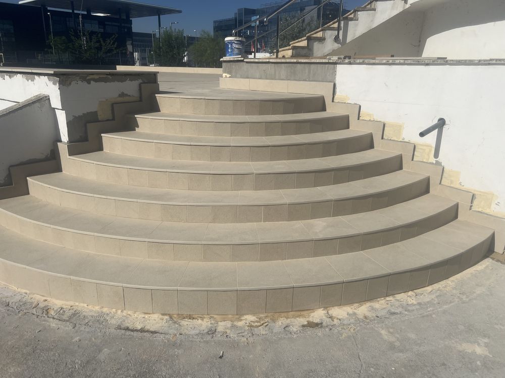 Amenajari bai,bucatari montaj gresie,faianță,marmura,granit
