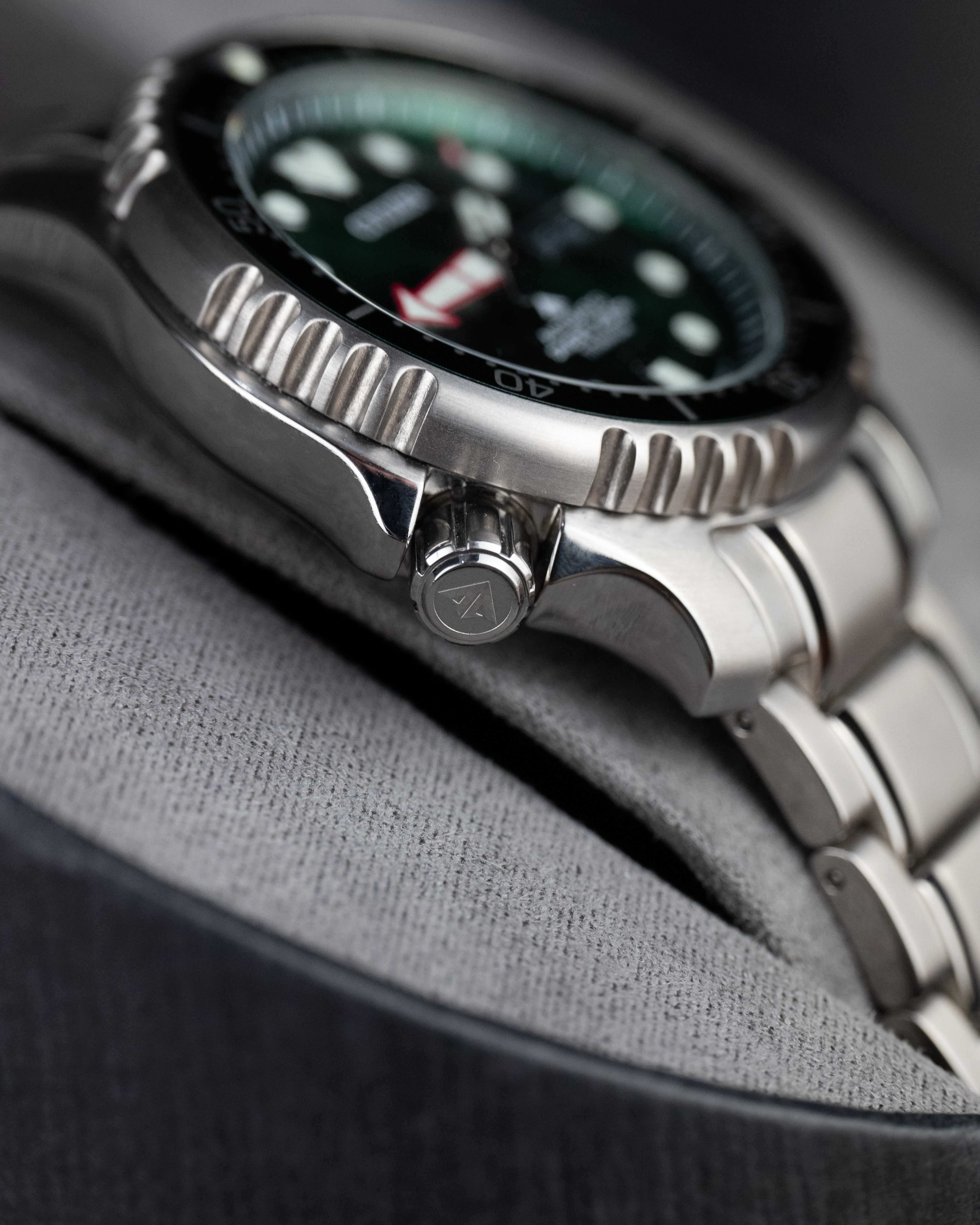 CITIZEN Promaster Diver Collection NY0100-50XE механичен часовник