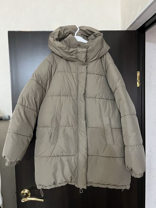 Продам зимний пуховик 13000 тенге