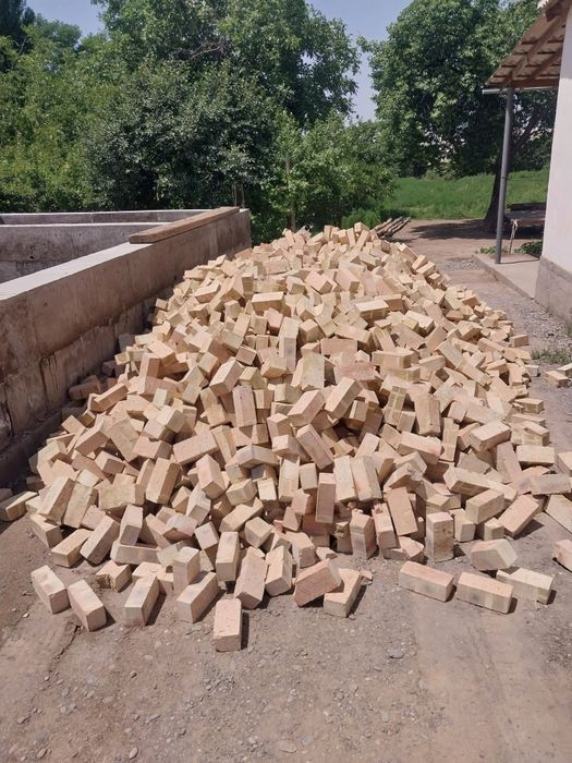 Pishgan gisht keramika