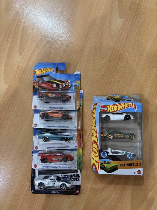 Продавам Hot Wheels коли!