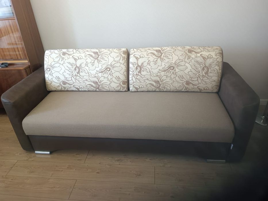 Диван раскладной удобный устойчивый