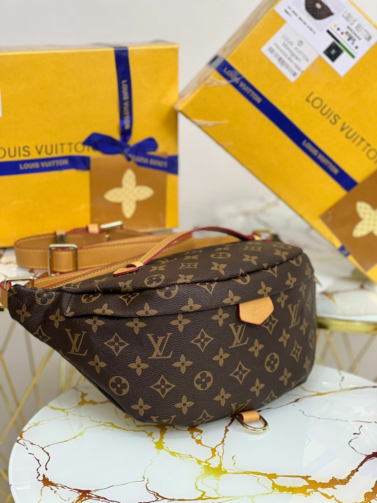 Поясные сумки Louis Vuitton