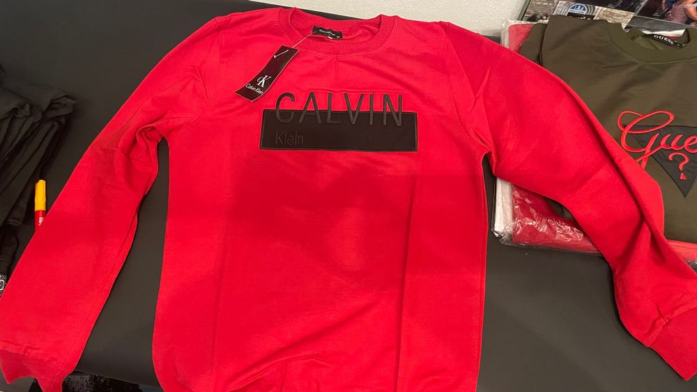 Bluze Damă, modelele și mărimi diferite